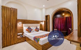 Fabexpress Abad Inn - 700M From Gateway Of India